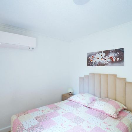 Appartement Du Forum,La Gare, 50 M2 , Climatisation, Garage, Cour Narbonne Extérieur photo